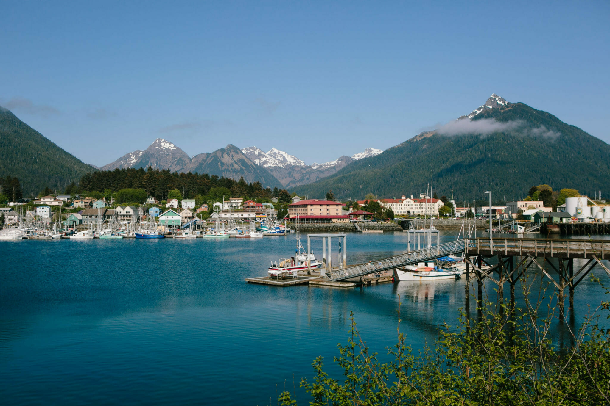 Photo of a bay with mountains